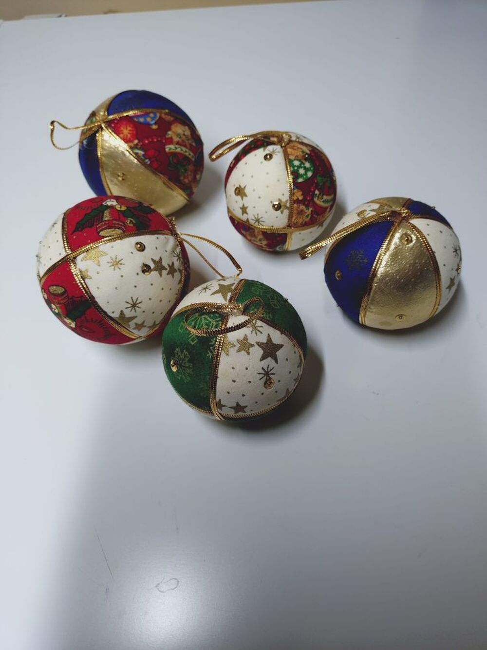 Boule de no&euml;l fait main Décoration
