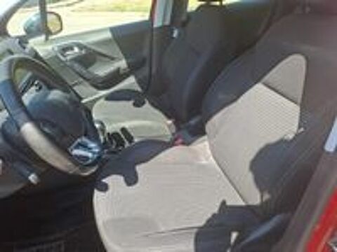 208 1.2 PureTech 110ch S&S BVM5 Allure 2015 occasion 69320 Feyzin
