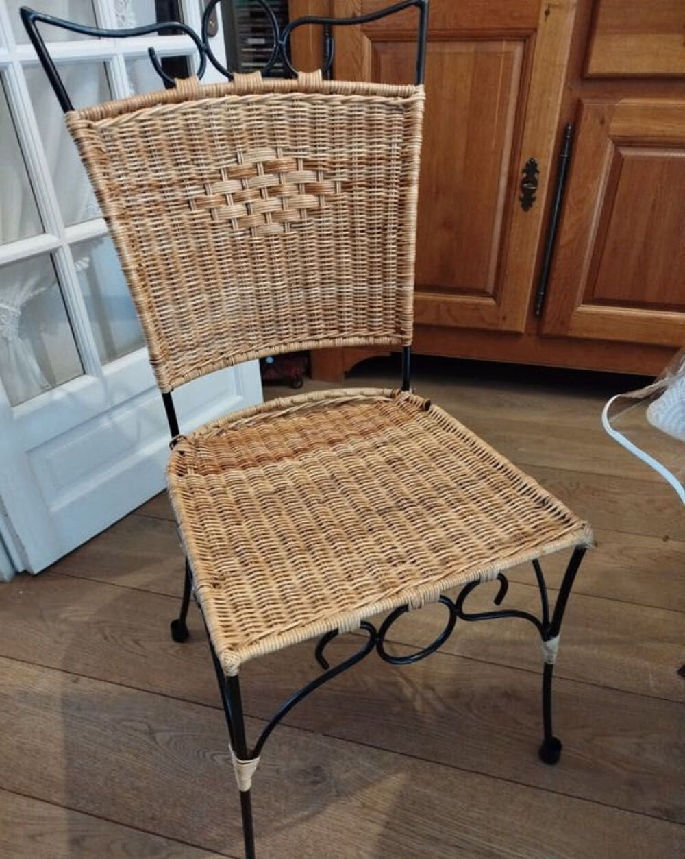 Table et 6 chaises Meubles