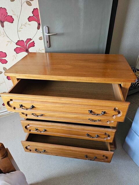 commode en ch�ne avec des tiroirs 50 Morhange (57)