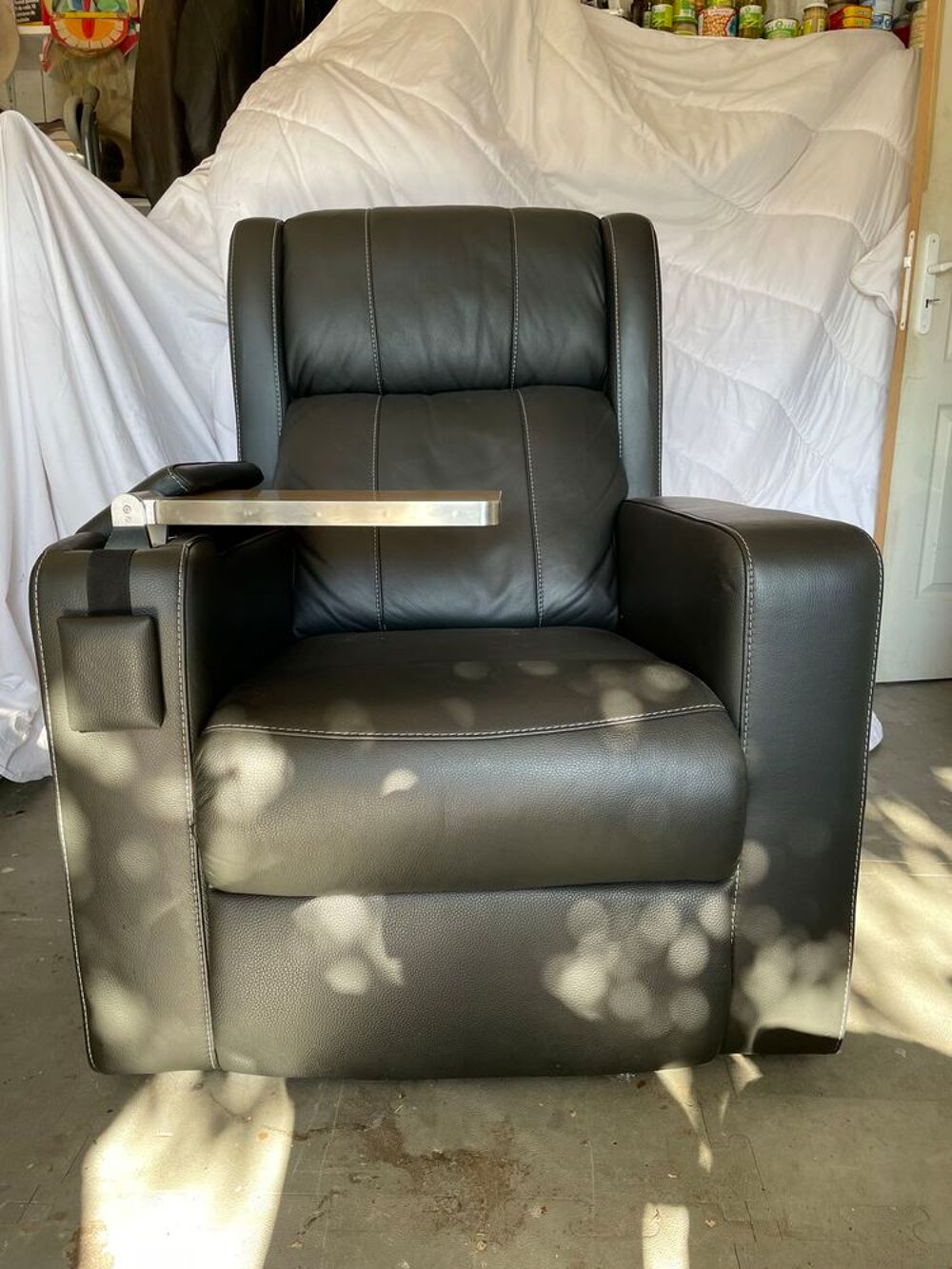 FAUTEUIL MEDICALISE Meubles