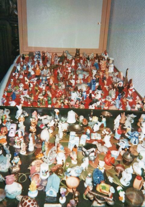 collection de 400 miniatures 95 Saint-Jean-d'Angély (17)