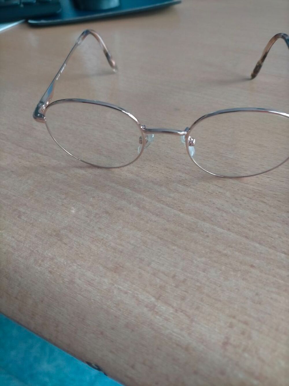 Lunettes rondes dor&eacute;es tendance pour enfant Paul et joe Maroquinerie