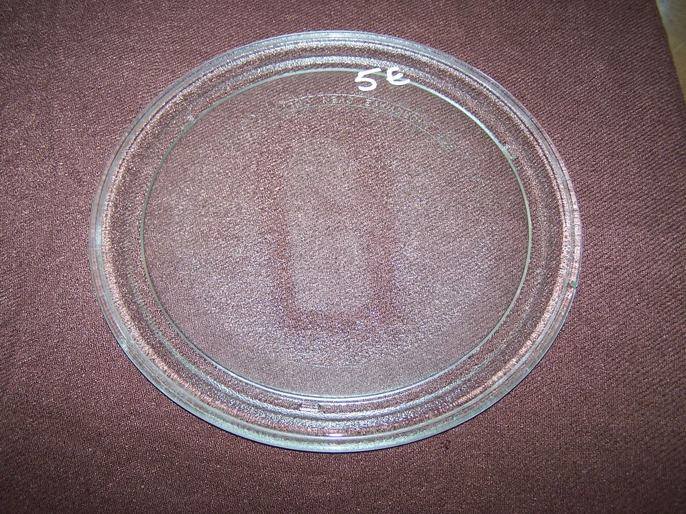 Plateau tournant en verre four micro ondes: 2€ pi&egrave;ce
Electroménager