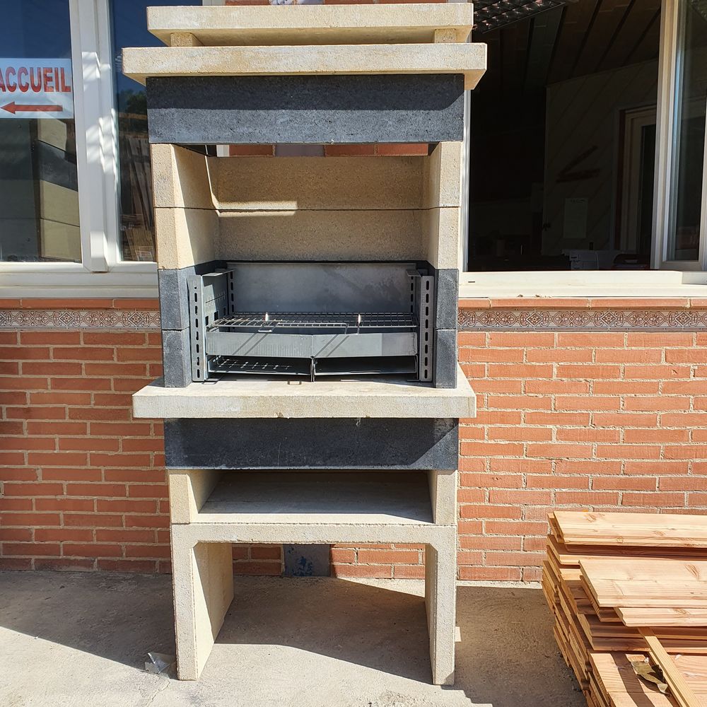 BARBECUE A BATIR - 2 Mod&egrave;les de foyer en Brique ou Grilloir Inox - PLAN TRAVAIL Modulable possible - PROMO 1 plan de travail OFFERT Bricolage