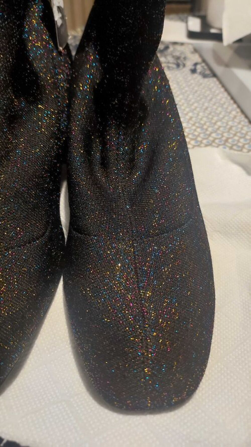Bottines noires scintillantes toile lycra Zara. Chaussures
