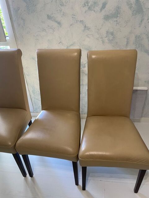 Lot 4 chaises en cuir véritable 4 pieds 199 Livry-Gargan (93)