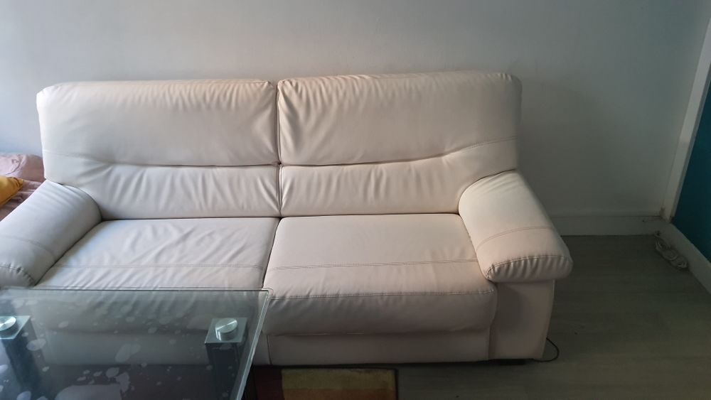 Deux Canap&eacute; Meubles