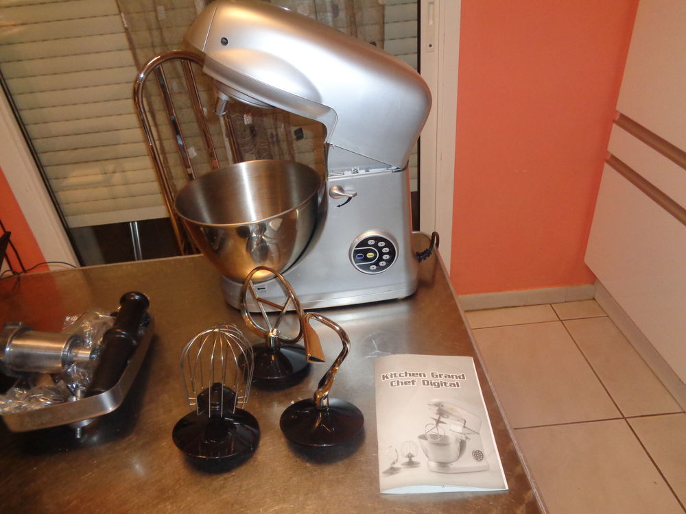 robot p&eacute;trin / Hachoir Electroménager