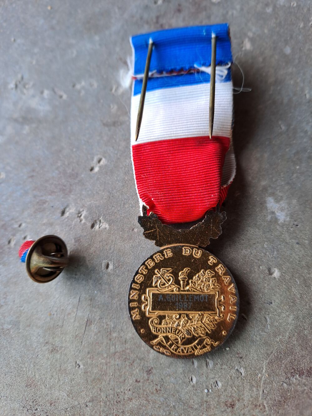 m&eacute;daille du travail 