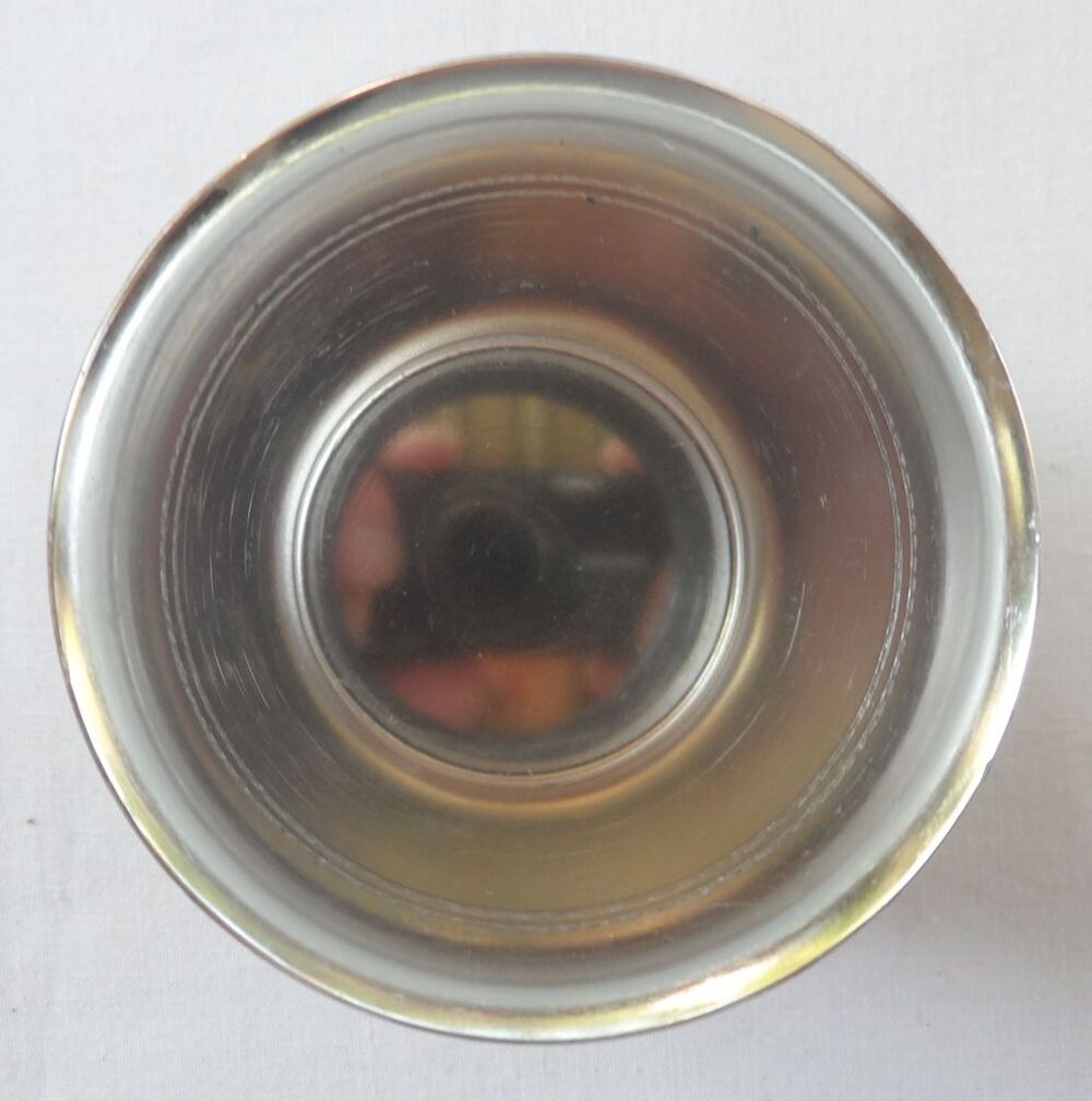 Tasse blanche en aluminium Notre Dame de Lourdes 
Haut 6,5cm 