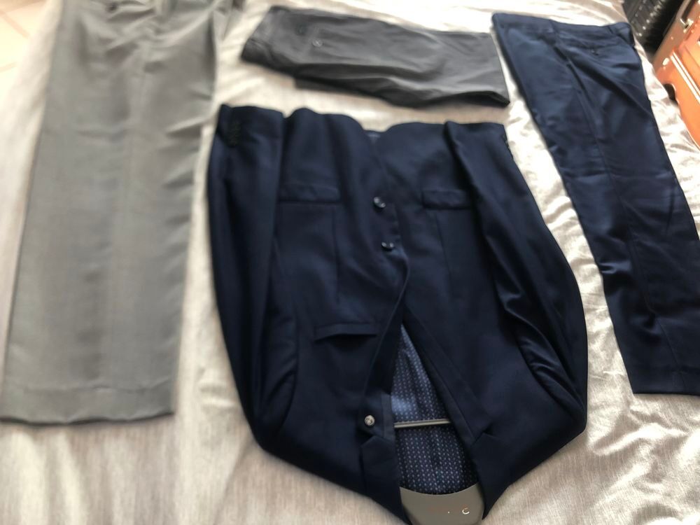 Un Lot de v&ecirc;tements Vêtements