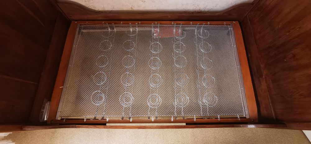 Lit ancien en ch&ecirc;ne massif avec matelas neuf Meubles