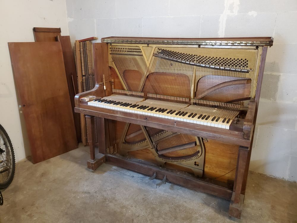 Donne PIANO. Meubles