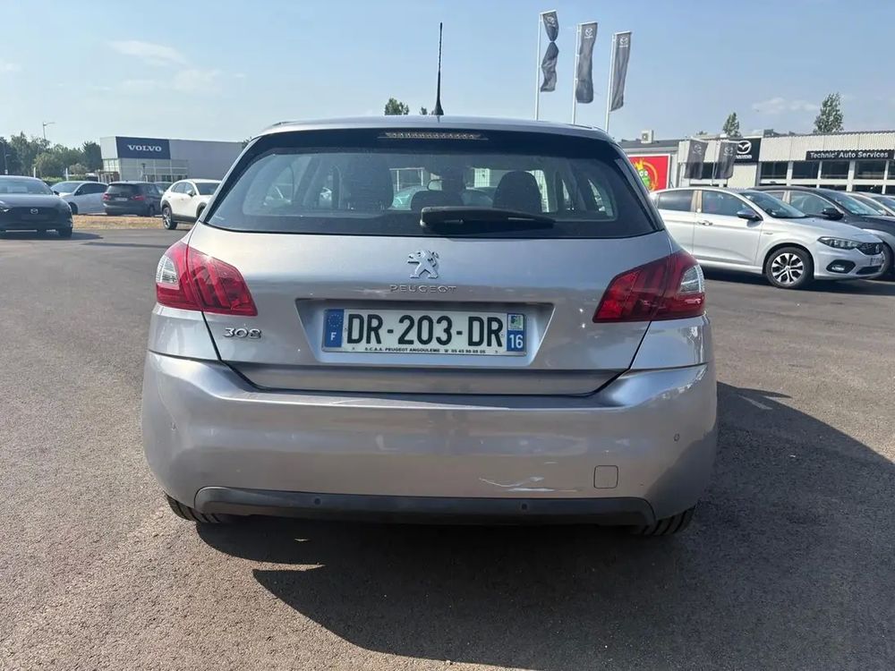 308 1.2 PureTech 110ch S&S BVM5 Allure 2015 occasion 95610 &Eacute;ragny