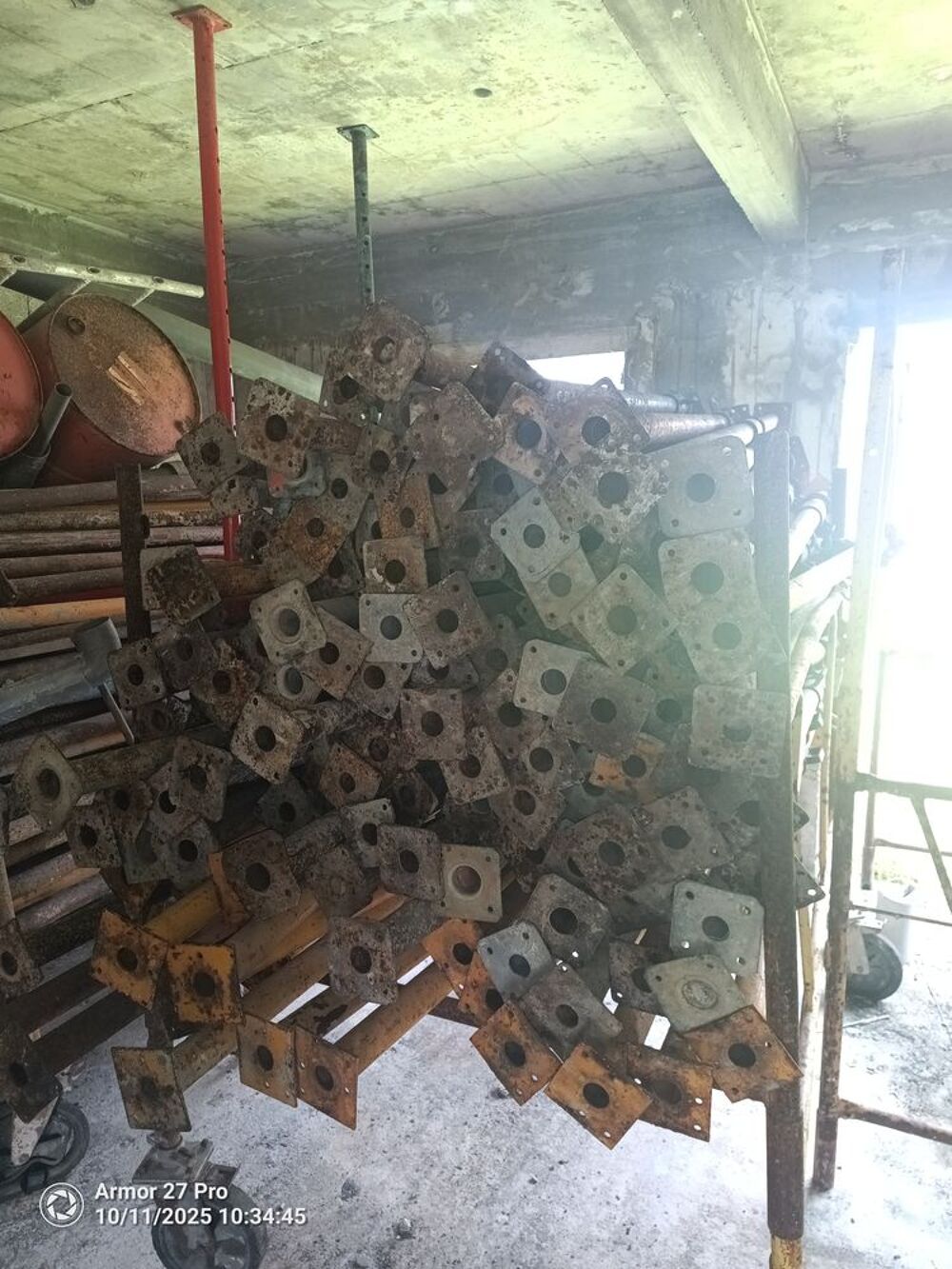 &Eacute;tais metalique Bricolage
