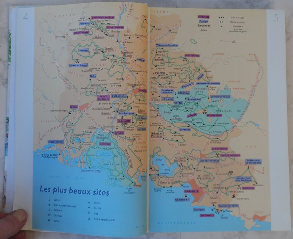 La Provence des &eacute;ditions Atlas avec le concours de Michelin Livres et BD