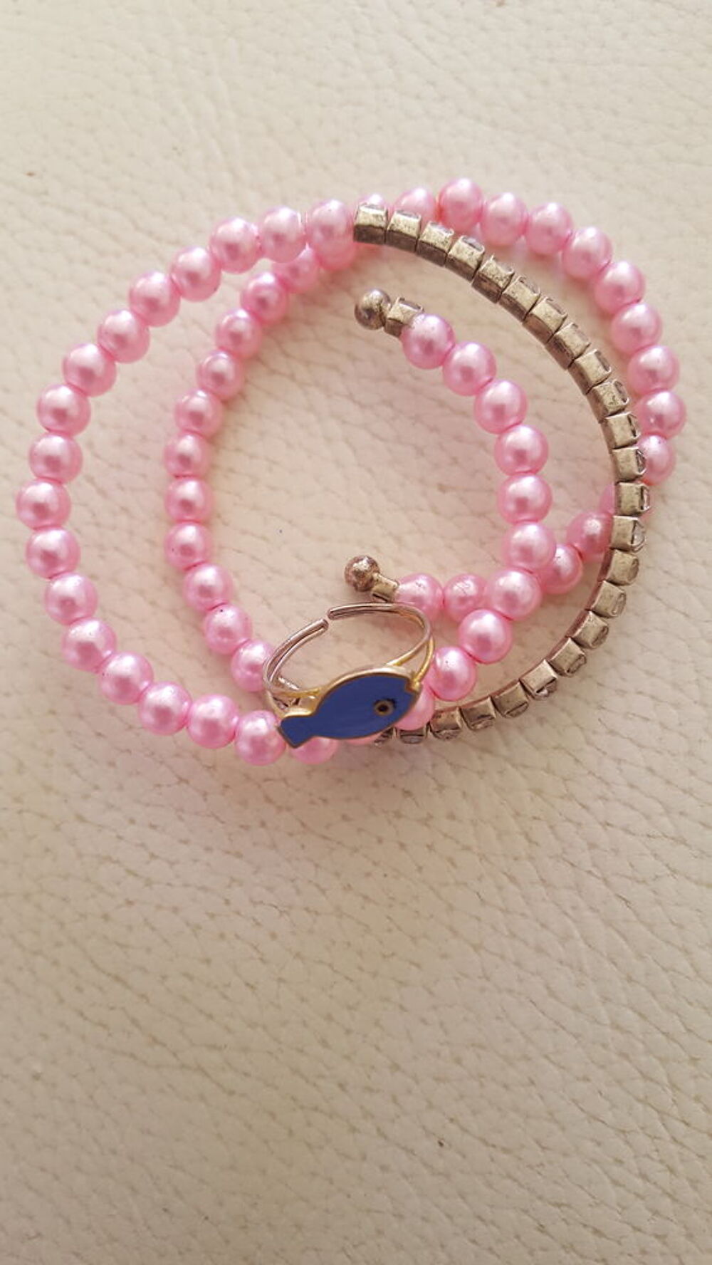 Bracelet fantaisie rose + bague Bijoux et montres