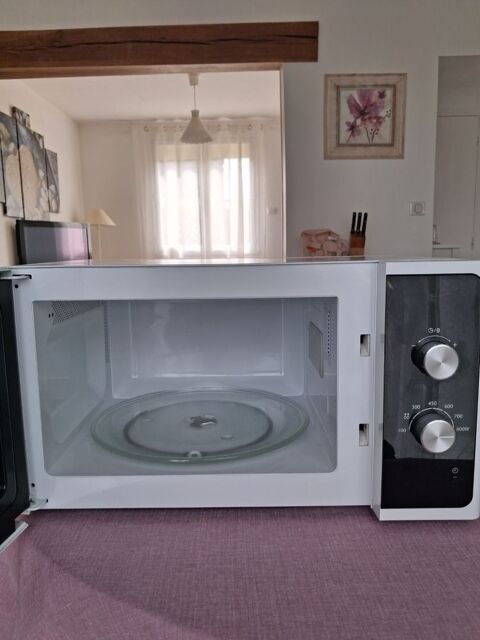 micro onde blanc samsung 23 litres . Bégard (22)