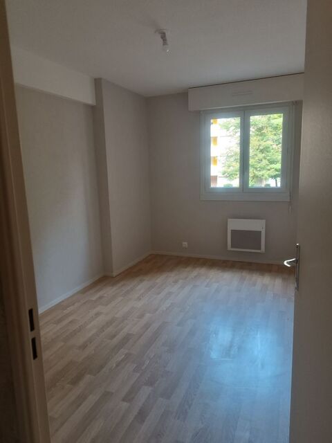  Appartement � louer 4 pi�ces 100 m�