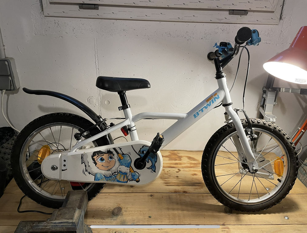 V&eacute;lo BTWIN enfant 16 pouces 4-6 ans Vélos