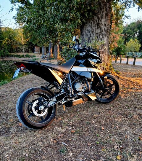 Moto KTM 2011 occasion Brive-la-Gaillarde 19100