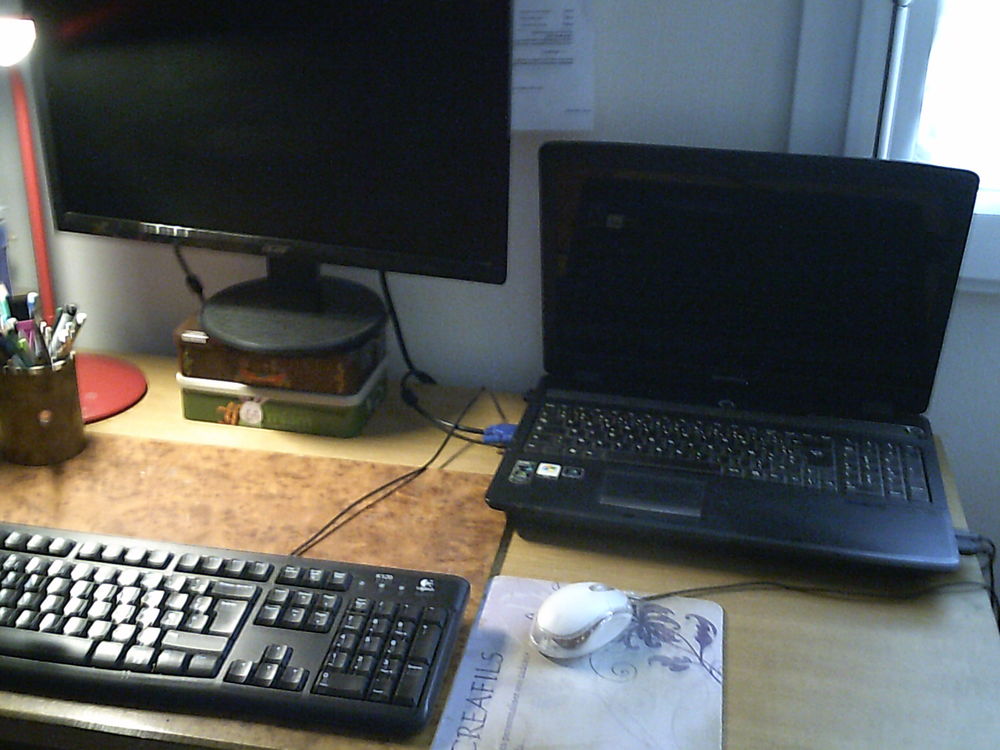 Ensemble mat&eacute;riel informatique Matériel informatique