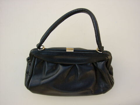 Sac � main en cuir noir, vintage 25 Saint-Germain-du-Puy (18)