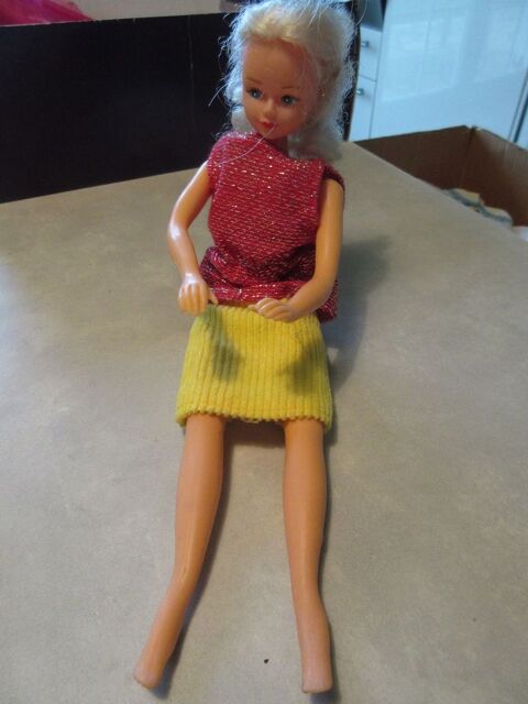 2 poup�es 4 Jury (57)