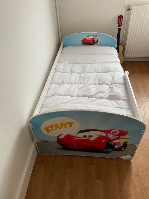 lit enfant Star Car 0 Paris 17 (75)