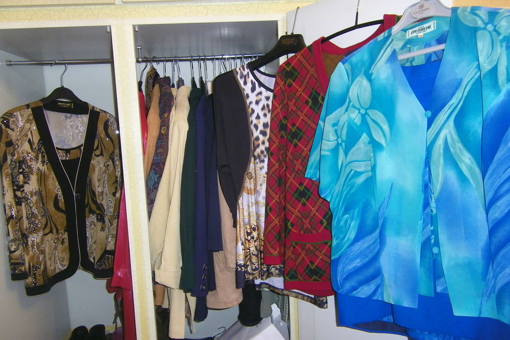v&ecirc;tements quasi neufs
taille 44.46 Vêtements