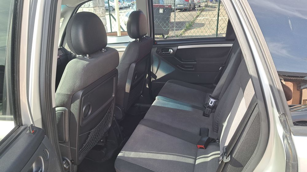 Meriva 1.8 - 125 Ecotec Cosmo 2004 occasion 01630 Saint-Genis-Pouilly