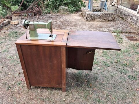 Machine � coudre 45 Ch�tillon-sur-Thouet (79)