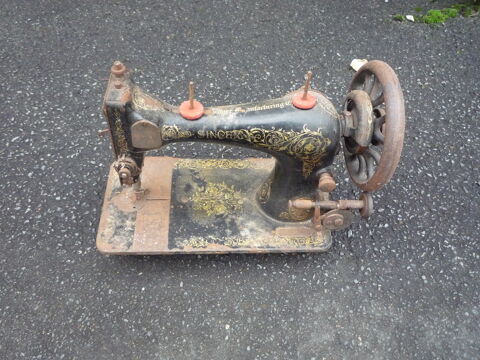 Machine  coudre Singer 10 Castres (81)