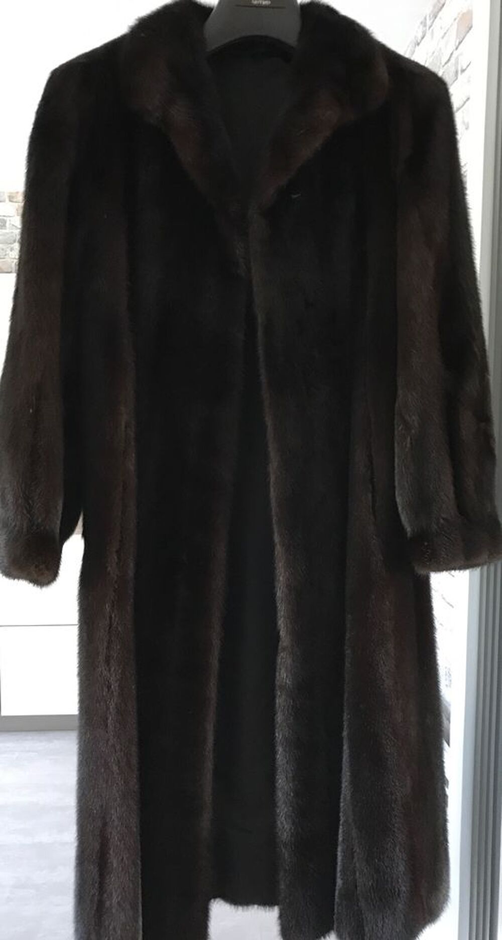 MANTEAU VISON BLAKGLAMA NUMEROTE
Vêtements