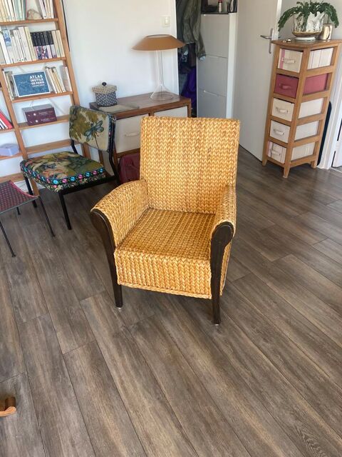 Joli fauteuil confortable 50 Paris 13 (75)
