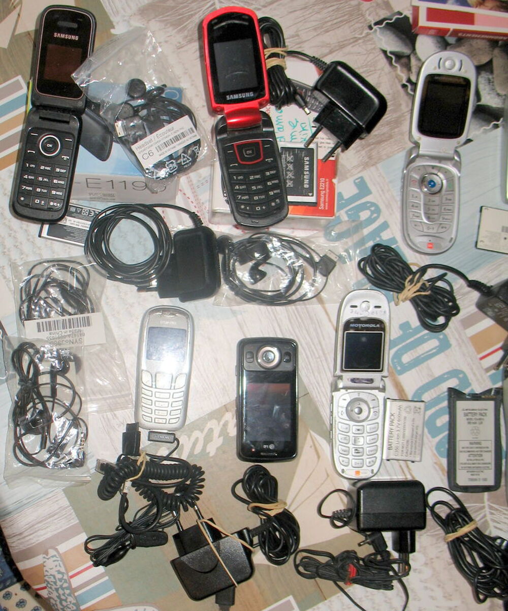 T&eacute;lephones portables anciens Téléphones et tablettes