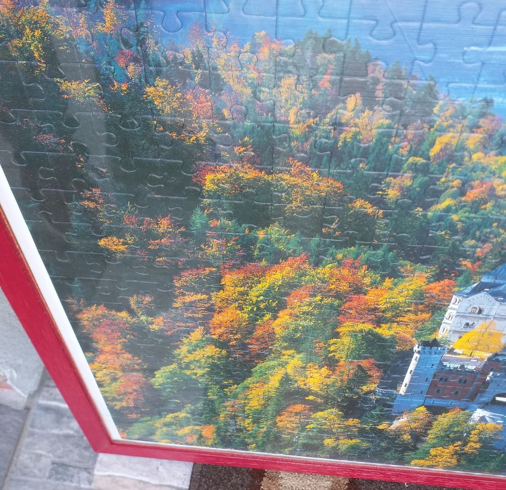 PUZZLE sous cadre: Ch&acirc;teau de Neuschwanstein 54 cm x 74 cm Décoration