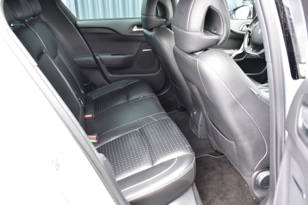 DS4 BlueHDi 150 S&S BVM6 Sport Chic 2015 occasion 56300 Pontivy