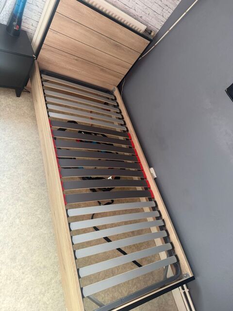 lit sommier 90x200 70 Beauvais (60)