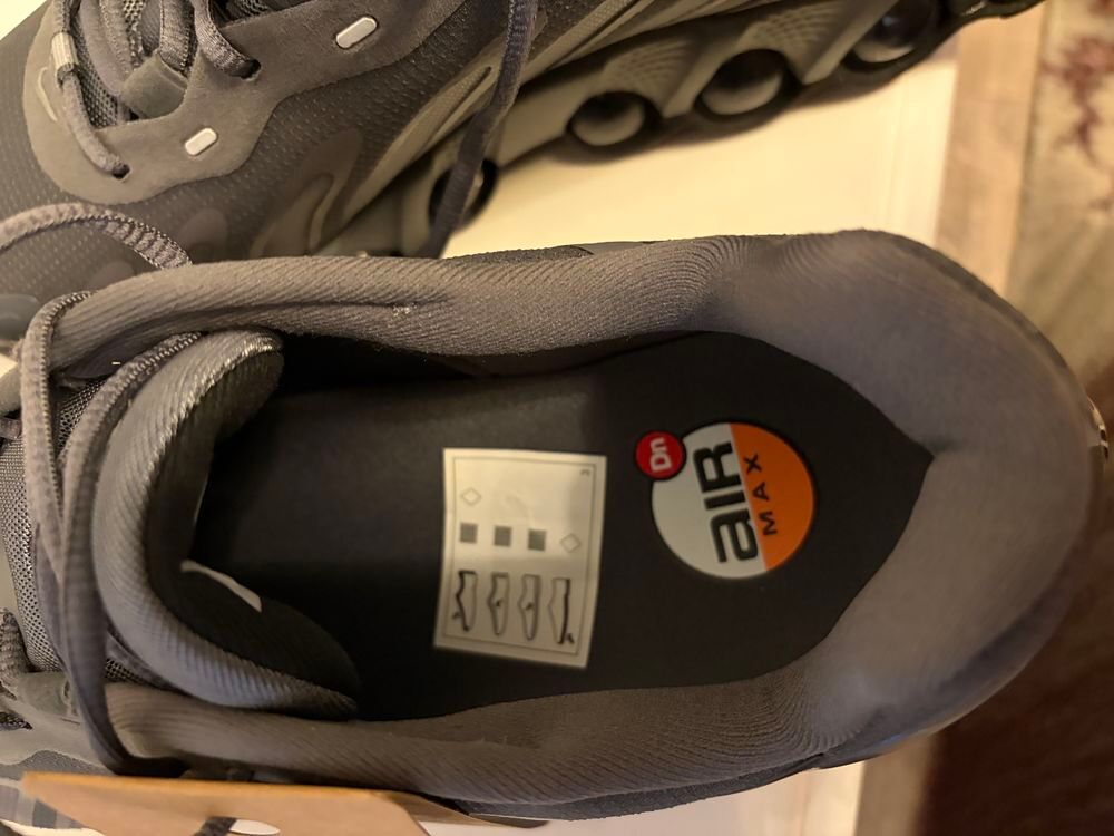 nike aire max dn 8 neuf jamais servi taille 45 Sports