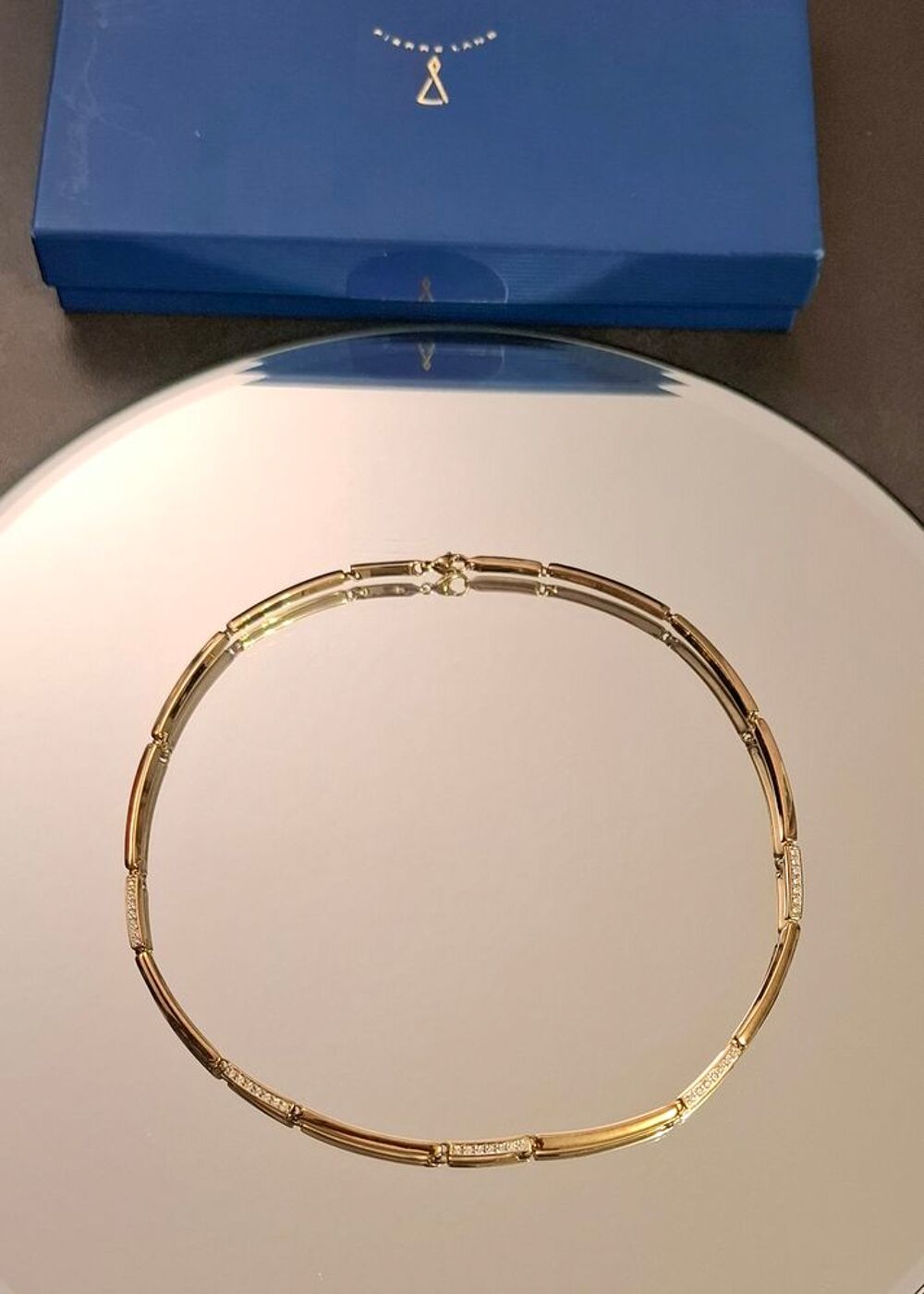Collier ras-de-cou articul&eacute; 40 cm plaqu&eacute; or et zircons Bijoux et montres