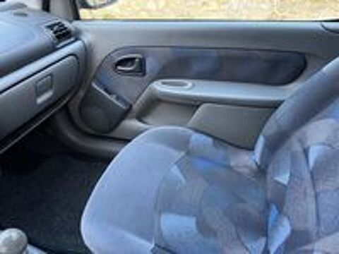 Clio II Clio 1.2i RXE 2000 occasion 78300 Poissy