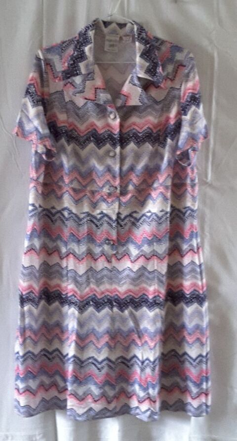 Robe imprimée bleue rose sans manches - Marcelle Griffon - J 15 Limoges (87)