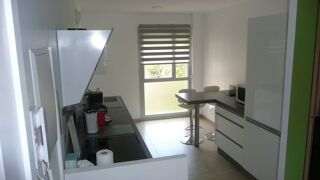  Appartement � vendre 4 pi�ces 77 m� Hy�res