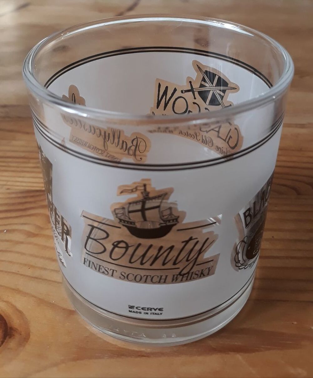 6 verres &agrave; whisky. Cuisine