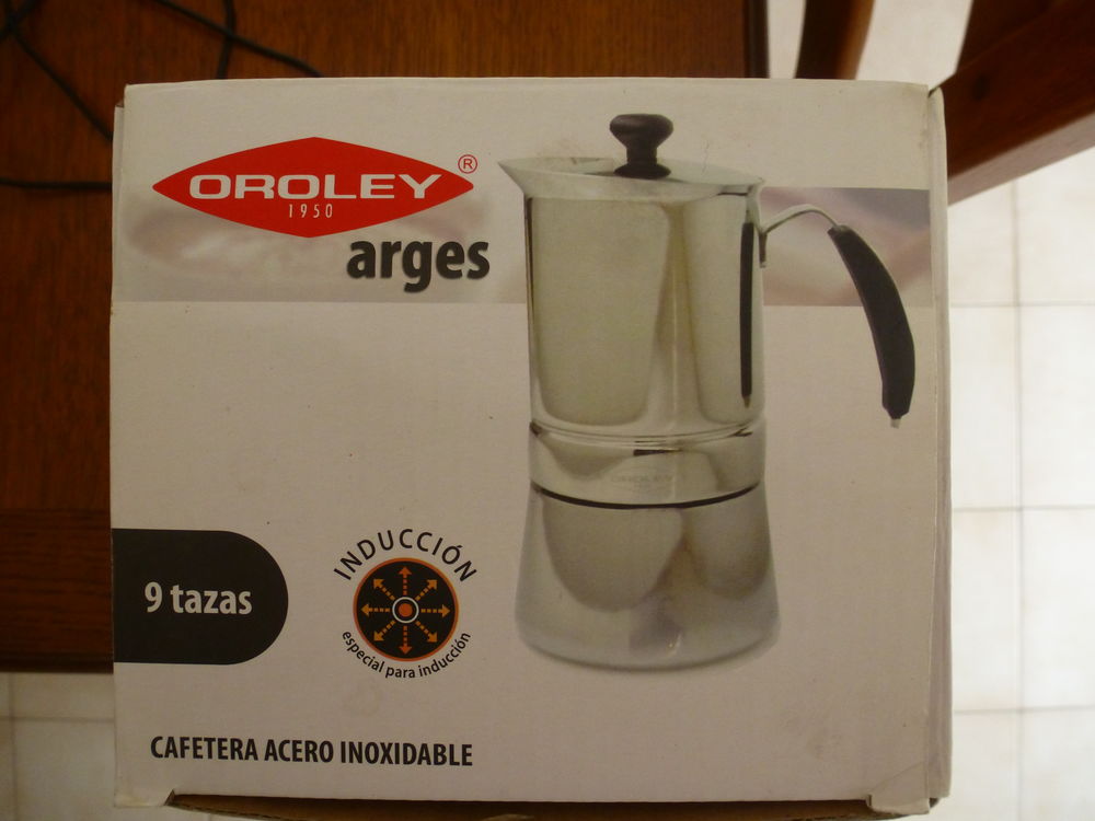 Cafeti&egrave;re Italienne neuve OROLEY ARGES 9 tasses Electroménager