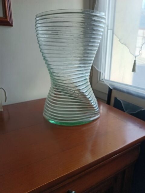 vase torsad� forme originale 20 Rouen (76)