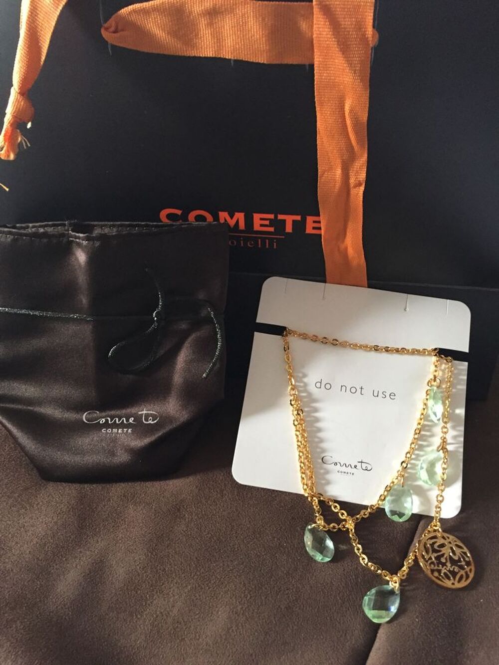 collier marque com&egrave;te UGLM 147 Bijoux et montres