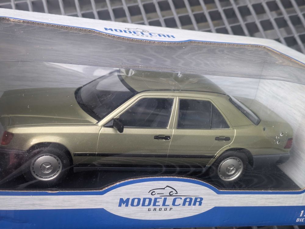 Mercedes 200D miniature Jeux / jouets